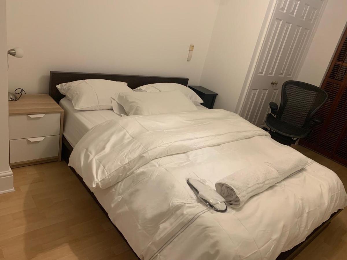 Lovely Room, Free Parking In Private Gated Place London Exterior photo