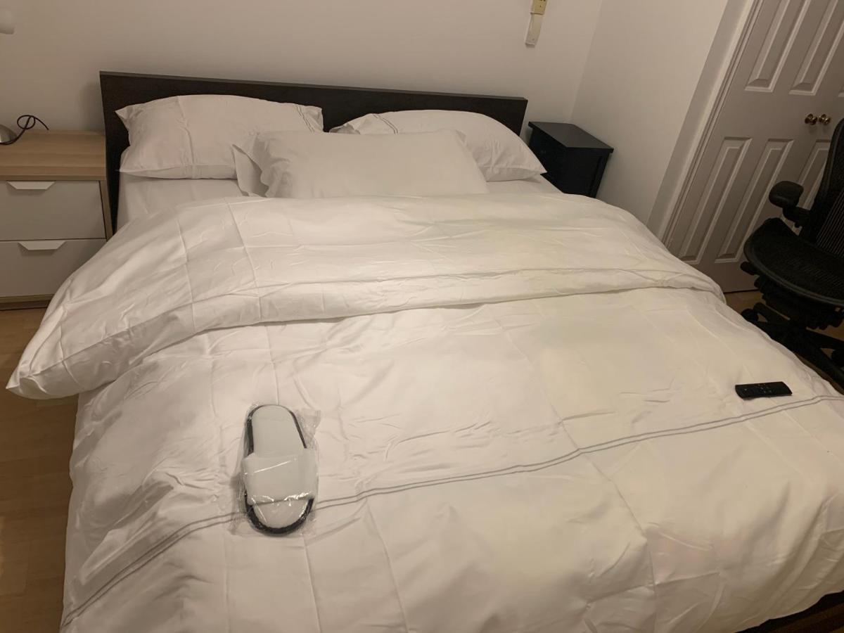 Lovely Room, Free Parking In Private Gated Place London Exterior photo